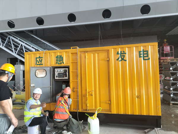 千阳怎样判断空气滤清器是否需要更换？
